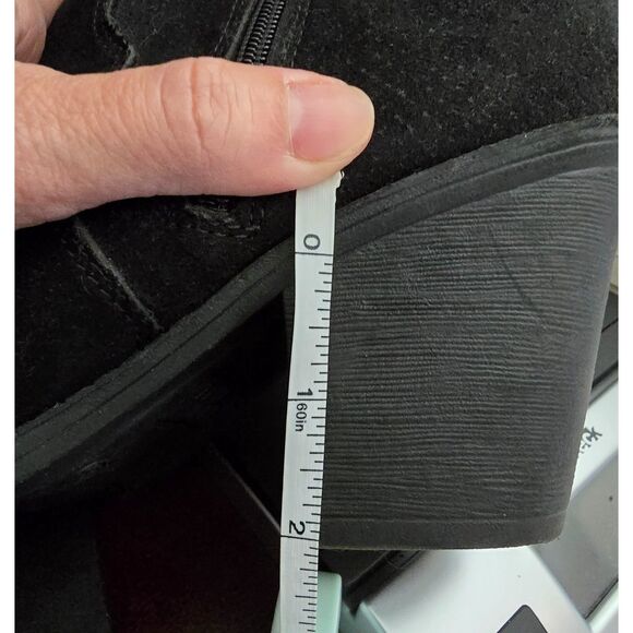 Black faux Suede Booties Size 8.5 - Like new - Picture 6 of 14